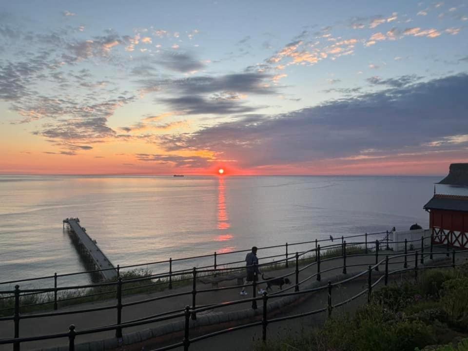 Captain'S Deck Beach Balcony Perfectlysaltburn ภายนอก รูปภาพ